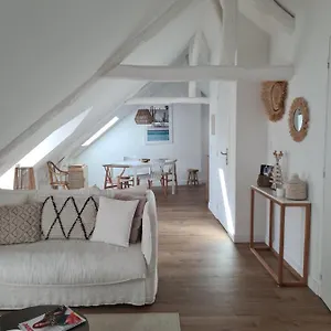 santorin-appartement-lumineux-au-coeur-de-vannes.inbrittany.com/